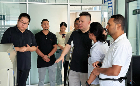 네팔 대표단, JINMAI_01.jpg에서 비료 혁신 탐구